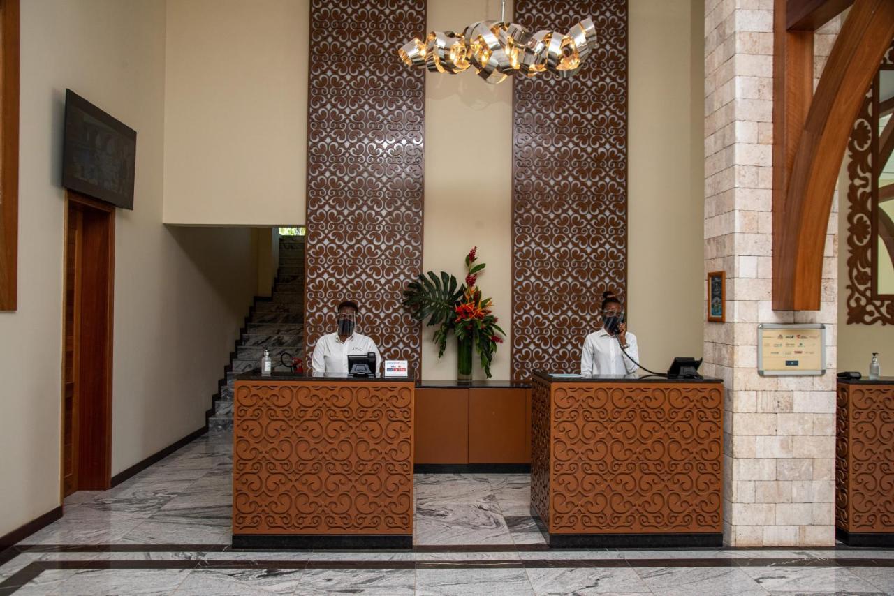 Golden Tulip Zanzibar Airport Hotel & Spa エクステリア 写真