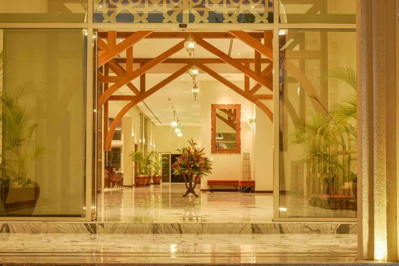 Golden Tulip Zanzibar Airport Hotel & Spa エクステリア 写真